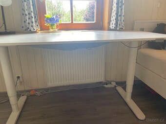 Polohovací stůl Ikea - Bekant, bílý - 3
