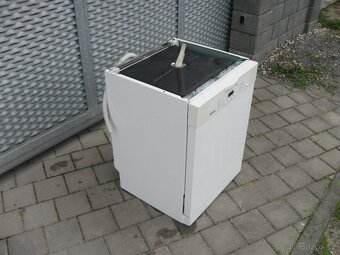MIELE MYČKA,VOLNĚ STOJÍCÍ,POD KUCHYNSKOU LINKU,LCD,tř.A+ - 3
