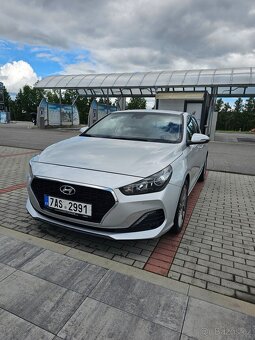 Hyundai i30 fastback 1.0 tgdi 88kw 2019 - 3