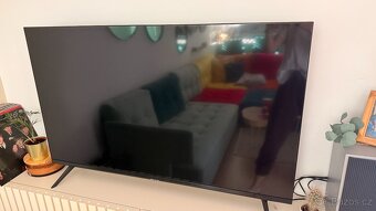 50" Samsung UE50AU7022 - 3