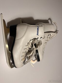 Dívčí lední brusle FREESPORT - vel. 32 lok. Prostějov - 3