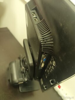 10 kusů LCD monitorů HP compaq - 3