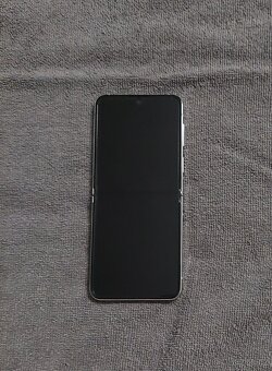 Prodám Samsung Galaxy Z Flip5 - 3