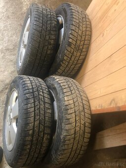 litá kola 195/60R15 na zimních pneu - 3