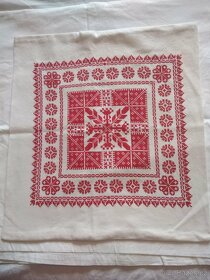 Vyšívané povlaky na polštářek 3 ks - 3