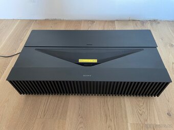 Projektor Sony VPL-VZ1000ES - 3