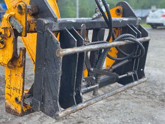 Přechodová deska JCB na nakladač - 3