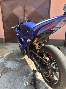 Yamaha R3 - 3