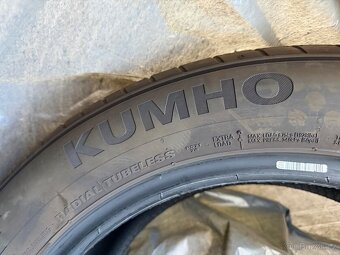 Kumho Ecsta 235/50 R19 - 3