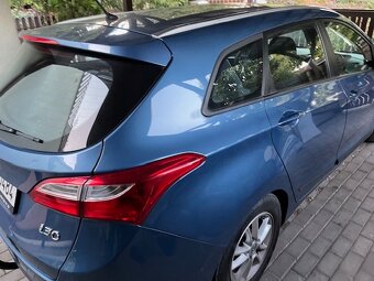 Hyundai i30, kombi, r.v. 02-2016, najeto 61000 km - 3