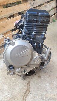 Motor CFMoto 650MT - 3