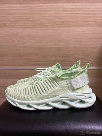 Zelené běžecké boty, velikost 46 - 3