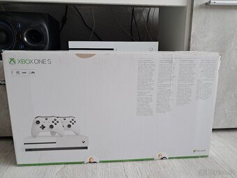 Xbox One S - 3