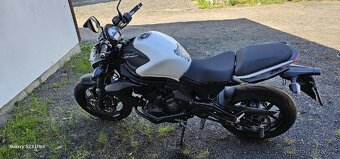 Kawasaki ER6N - 3