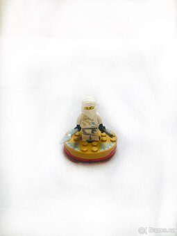 LEGO Ninjago Zane DX – Minifigurka s Spinnerem a Zbraněmi - 3