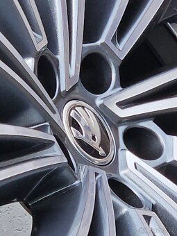 Pěkná, nová orig kola Škoda Kodiaq, Michelin 235/50/19 - 3