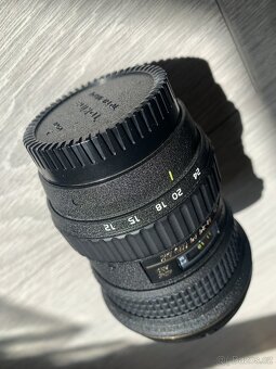 Objektiv Tokina AF 12-24mm/4 v Top stavu - 3