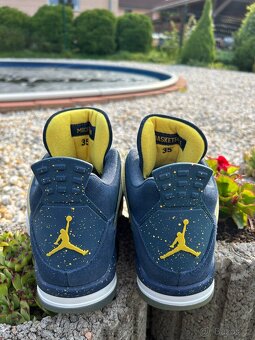Jordan 4 Retro Michigan - 3