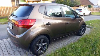 KIA VENGA 1,4 CVVT; 90Ps; najeto pouze 20.600km - 3