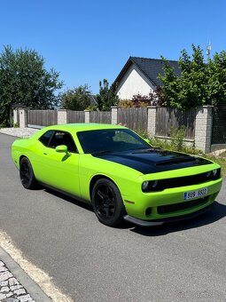 Dodge challenger 5.7 V8 HEMI - 2016 - 3
