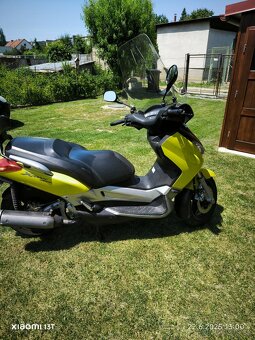 Yamaha x max 250 - 3