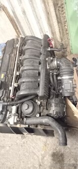 BMW motor E36 m52b28 142kw - 3
