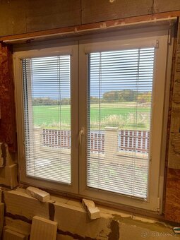 Plastové dvoukřídlé okno - 3