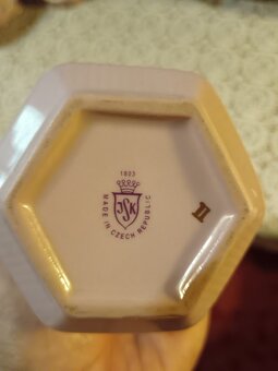 Hrneček z růžového porcelánu – zlacený dekor (1 ks) - 3