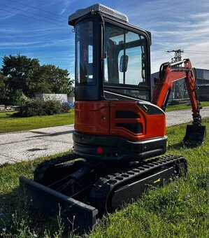 Bagr 3t tříválcový motor roztahovací pásy mimoosé kopání - 3