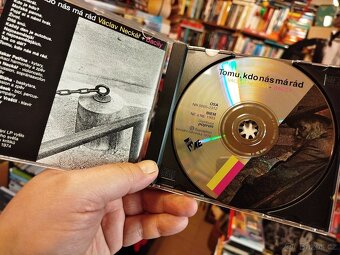 CD VÁCLAV NECKÁŘ + BACILY - TOMU, KDO NÁS MÁ RÁD (autogram) - 3