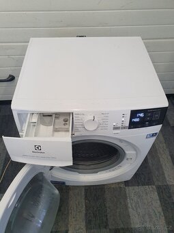 Kombinace pračka se sušičkou Electrolux EW7W447W - 3