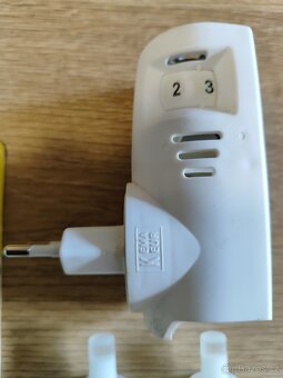 Osvěžovač vzduchu do zásuvky Ambi Pur + 4x nové vůně - 3