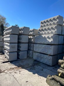 Prodám betonové bloky - různé rozměry - 3