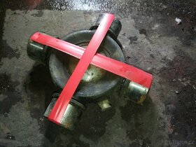 Prodám nový kardanový kříž na Liaz - 3