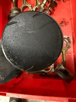 Ojnice s pístama B30 - 3