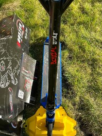 PRODÁM KOLOBĚŽKA BESTIAL WOLF BOOSTER B16 - 3