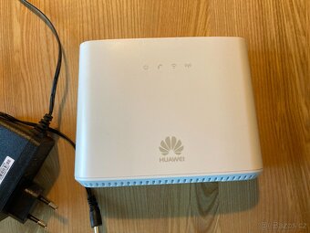 Huawei B2368-66 4G LTE Cat13 gigabit router - 3