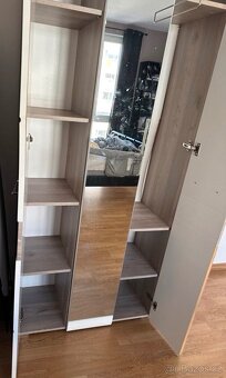 Šatní skříň s zrcadlem - 3