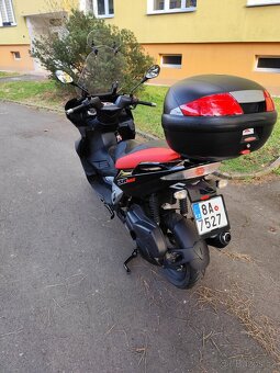 Skutr Aprilia SR 125 Max - 3