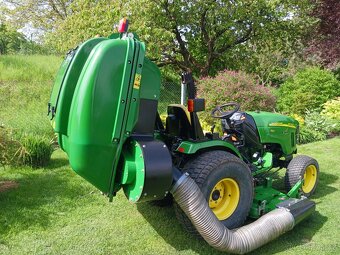 Traktor John Deere 2520 HST - 3