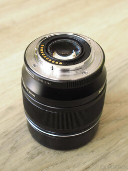 Objektiv M.Zuiko Digital ED 75mm F1.8 černý - 3
