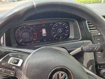 Volkswagen Golf - 3