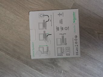 Unica system+ Zásuvka na stůl+nabíječka - 3