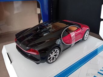Bugatti a Ferrari 1:18 Burago - 3