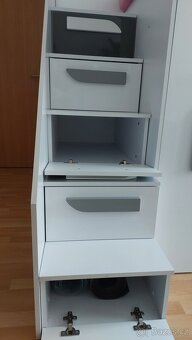 Dětská vyvýšená postel se stolem, skříní a schody- TOP stav - 3