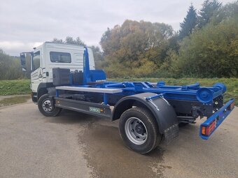 Mercedes Atego 1218 hákový nosič kontejnerů - 3