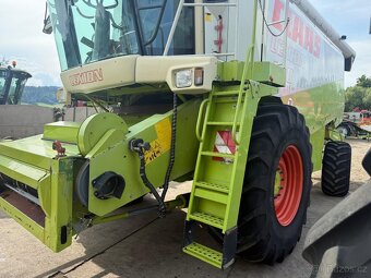 Sklízecí mlátička Claas Lexion 460, žací lišta V660 nebo 7, - 3