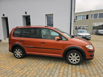 Touran 2,0TDi 103 KW DSG 2008 Cross 7 MÍST, DAC. TZ STK - 3