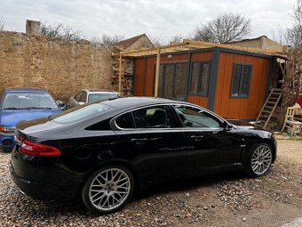 Jaguar XF 3.0D, 155kw, automat, 180tis najeto - 3