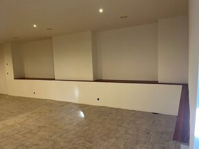 Skladovací prostory v centru Pohořelic - 3